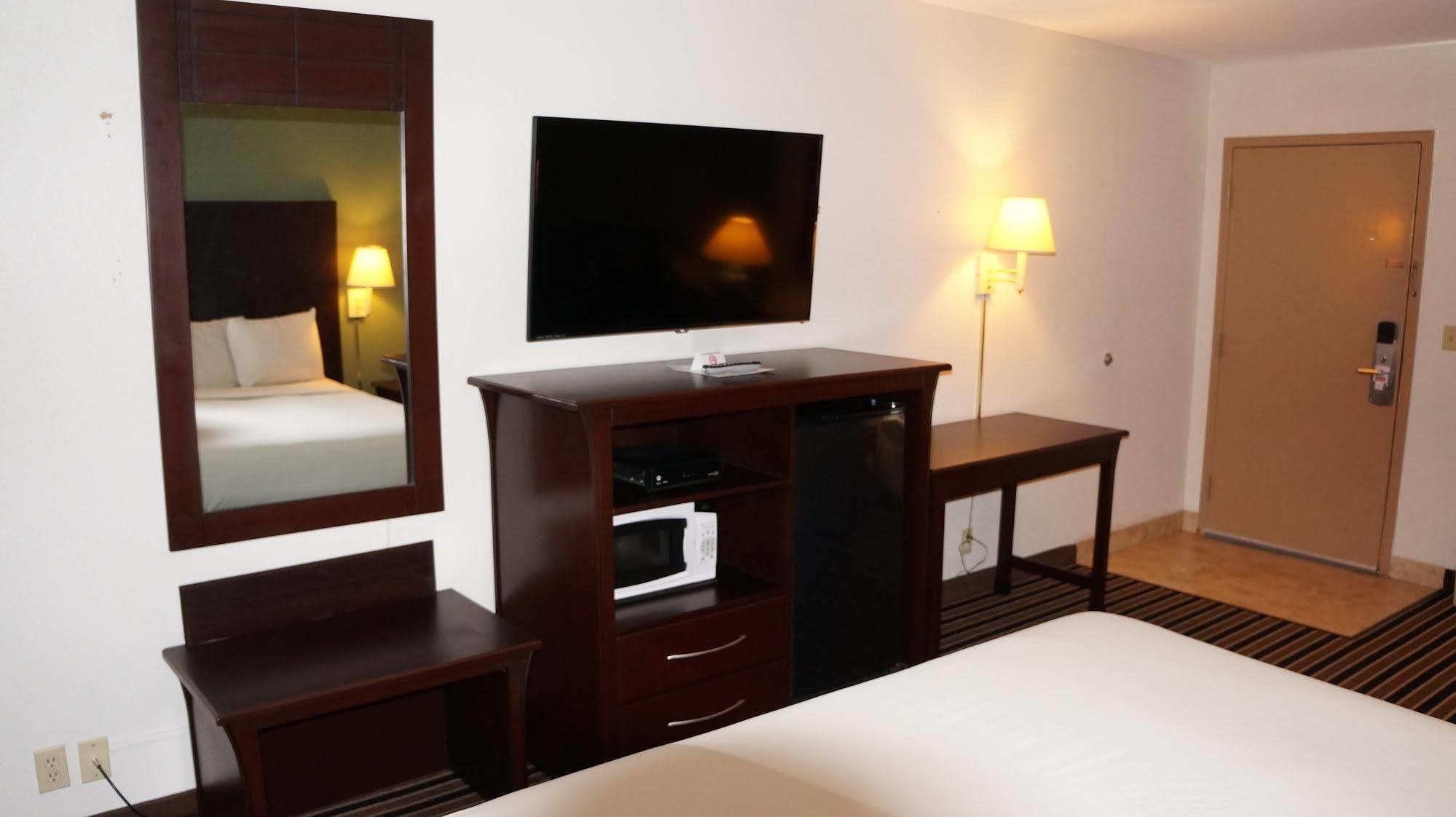 Regency Inn Pittsburg Extérieur photo