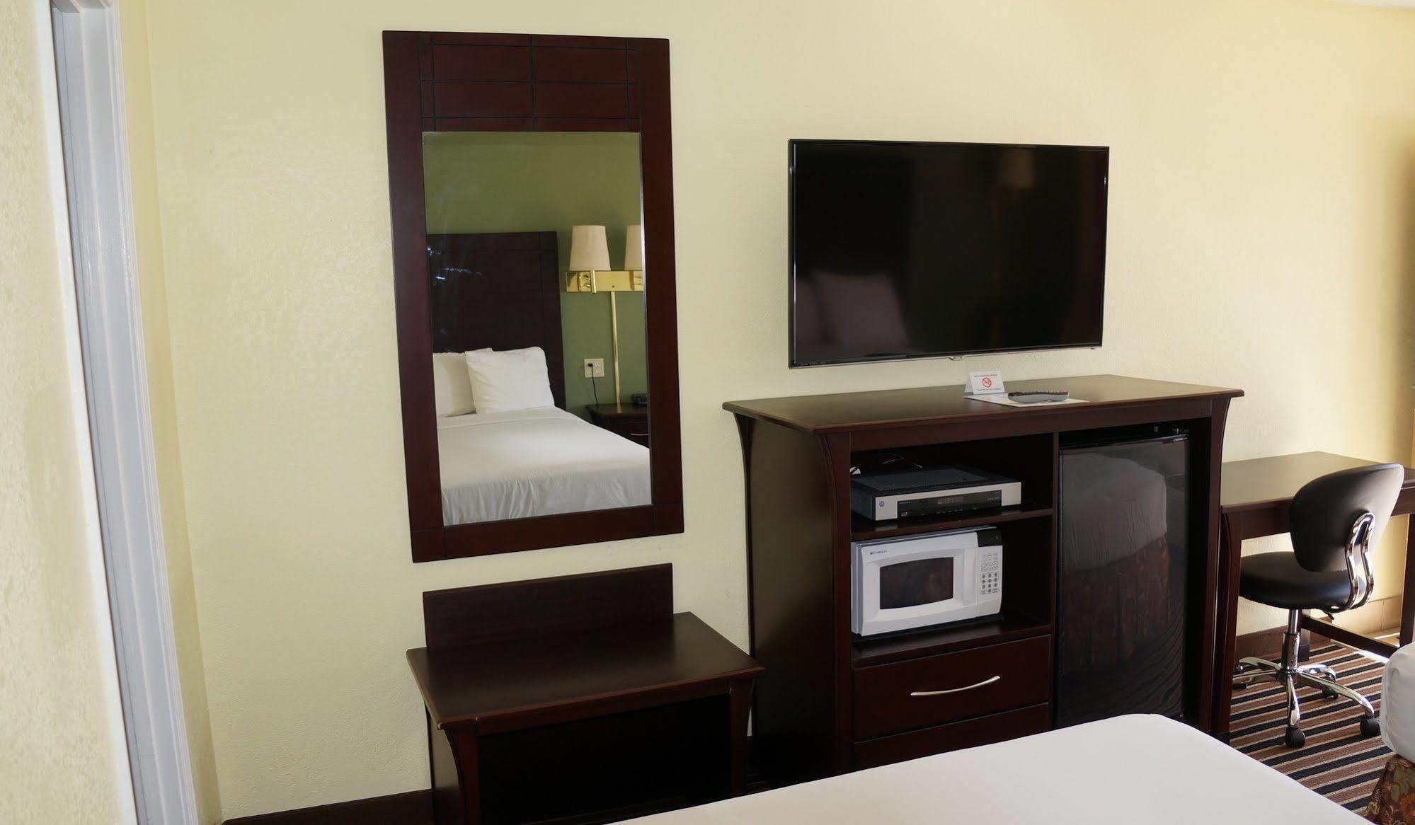 Regency Inn Pittsburg Extérieur photo