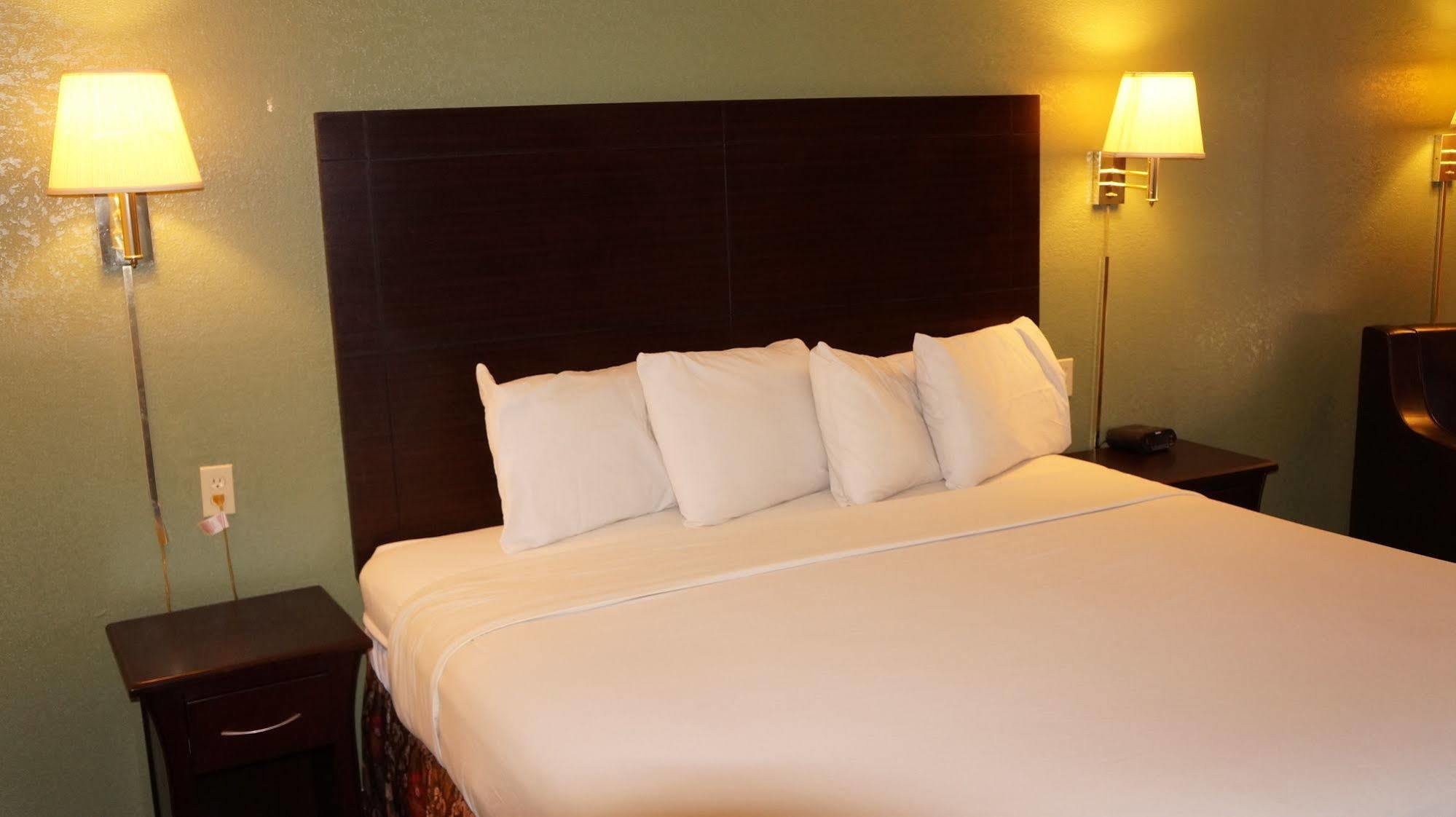 Regency Inn Pittsburg Extérieur photo